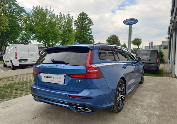 Volvo V60 cena 174900 przebieg: 101968, rok produkcji 2020 z Skoki małe 781